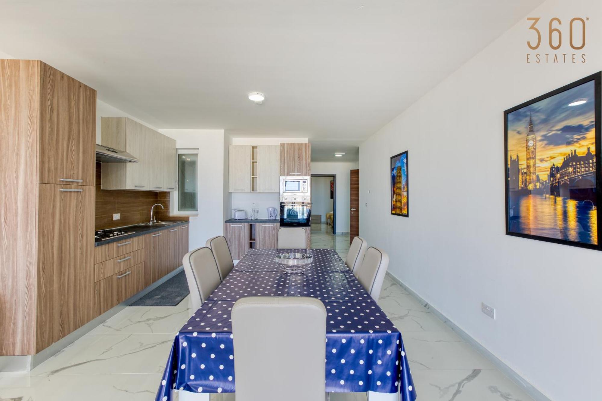 Apartamento Designer With Stunning Sea Views In St Pauls By 360 Estates