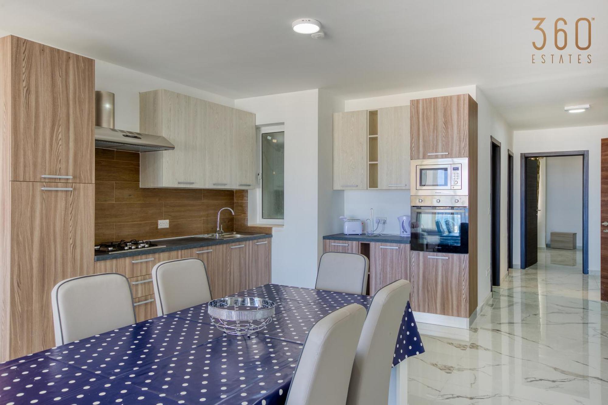 Designer With Stunning Sea Views In St Pauls By 360 Estates Appartement *